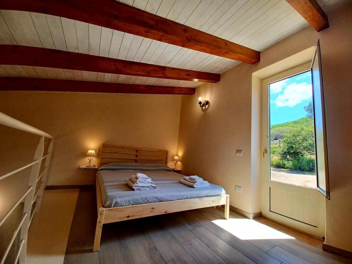 Agriturismo Le Terre Di Venere อักเชียโรลี ภายนอก รูปภาพ